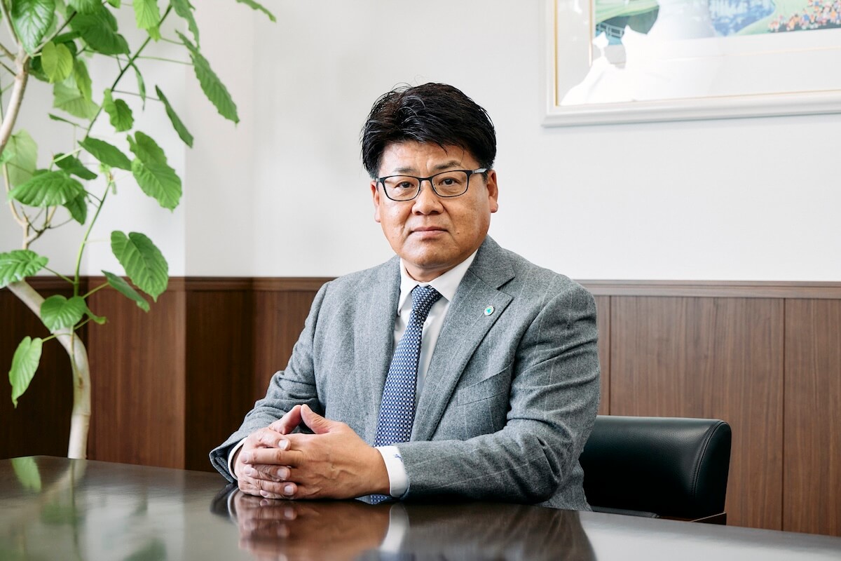 スーツ姿の男性社長